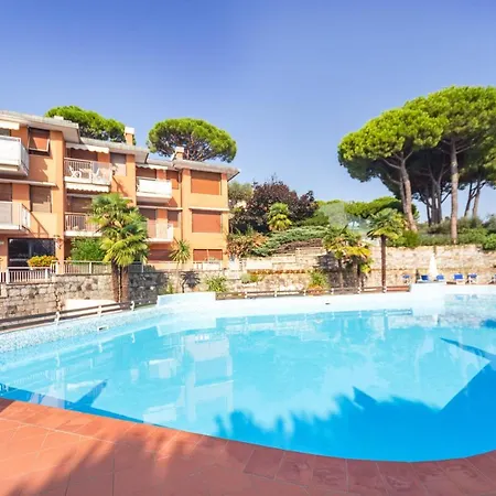 Casa Linda Vista Da Sogno, Piscina E Tennis Apartment